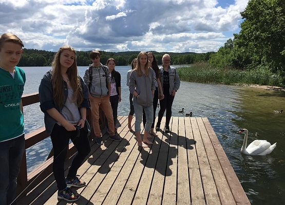 Z językiem przez świat grafika