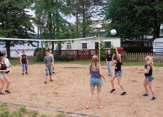 Trzecioklasiści na biwaku grafika