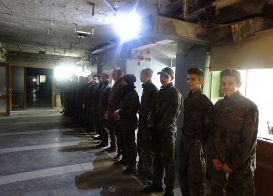 Trzecioklasiści na biwaku grafika