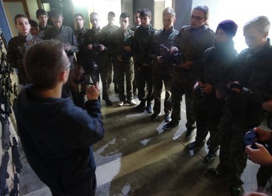 Trzecioklasiści na biwaku grafika