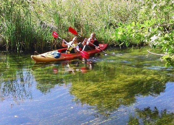 Pożegnanie lata na spływie kajakowym grafika