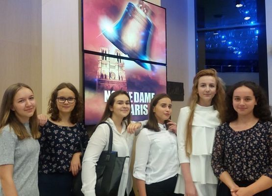 Klasa IIIb w Teatrze Muzycznym w Gdyni grafika