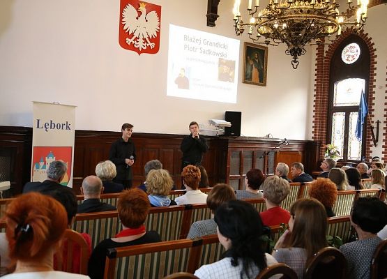 Nagrody z okazji Dnia Edukacji Narodowej w lęborskim Ratuszu grafika