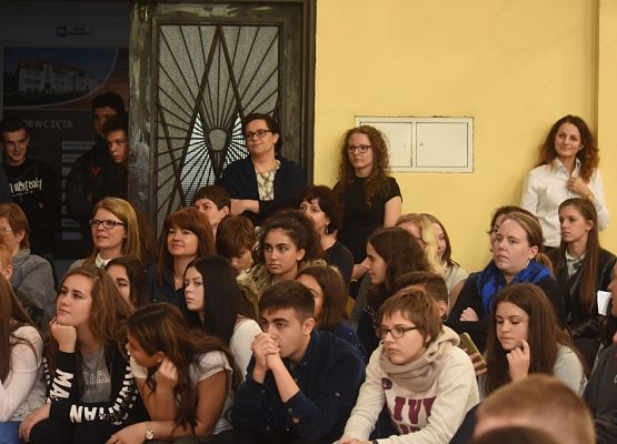 Eurowizja z ,, Erasmus+” grafika