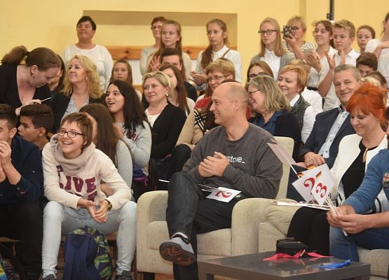 Eurowizja z ,, Erasmus+” grafika