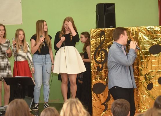 Eurowizja z ,, Erasmus+” grafika