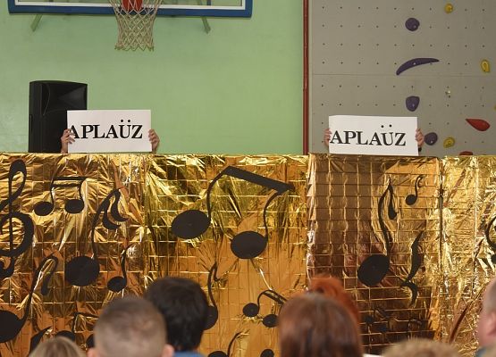 Eurowizja z ,, Erasmus+” grafika