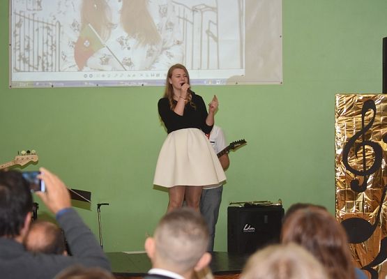 Eurowizja z ,, Erasmus+” grafika