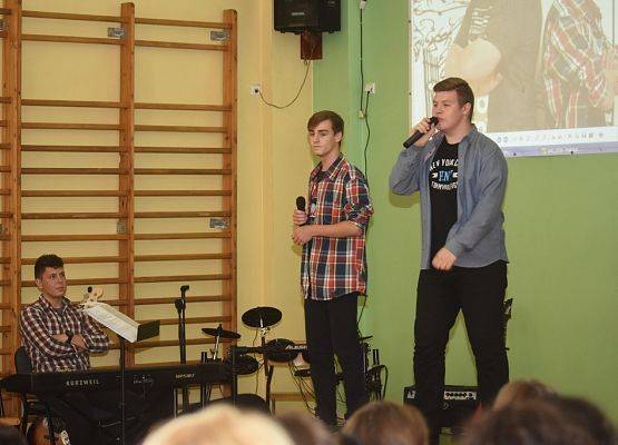 Eurowizja z ,, Erasmus+” grafika