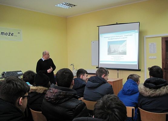 Czas na poważne decyzje grafika