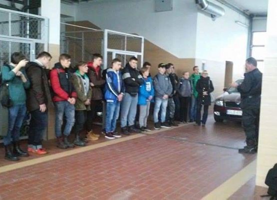 Za mundurem panny sznurem  – z wizytą u strażaków grafika