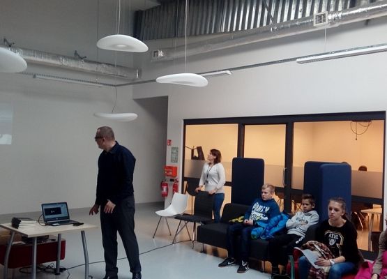 Klasa Ib w firmie NFM Production Sp. z o.o grafika