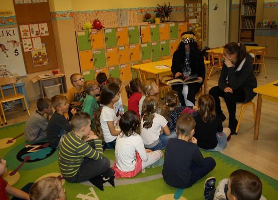 Hokus - pokus, czary-mary, niech się spełnią andrzejkowe  czary  – kolejne spotkanie czytelnicze dla najmłodszych grafika