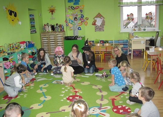 Hokus - pokus, czary-mary, niech się spełnią andrzejkowe  czary  – kolejne spotkanie czytelnicze dla najmłodszych grafika