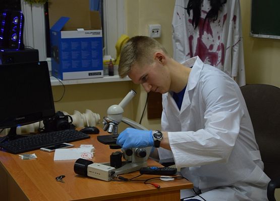 Spotkanie z licealistami podczas III edycji Nocy Naukowców grafika