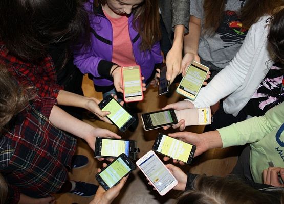 Uwaga!  Insta.Ling w nauce słówek pomaga! grafika