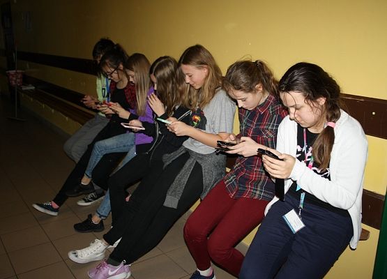 Uwaga!  Insta.Ling w nauce słówek pomaga! grafika