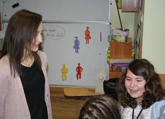 Lekcje z wolontariuszami z Włoch i Niemiec  – Erasmus+ grafika