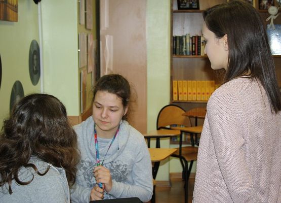 Lekcje z wolontariuszami z Włoch i Niemiec  – Erasmus+ grafika