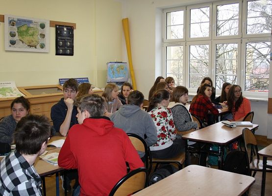 Lekcje z wolontariuszami z Włoch i Niemiec  – Erasmus+ grafika