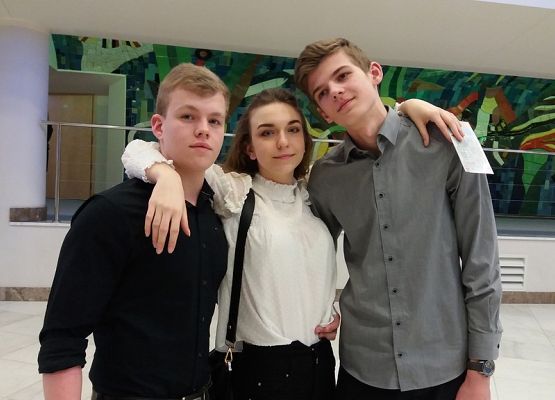 Piątkowy wieczór w Teatrze Muzycznym grafika