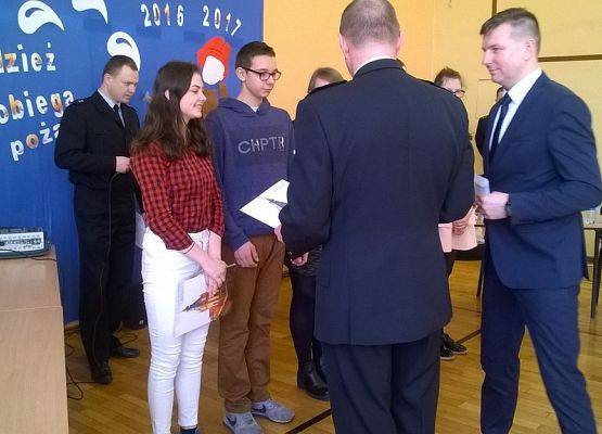 Sukces naszych gimnazjalistów w eliminacjach miejskich Ogólnopolskiego Turnieju Wiedzy Pożarniczej „ Młodzież zapobiega pożarom” grafika