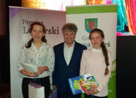 W poezji powiało wiosną grafika