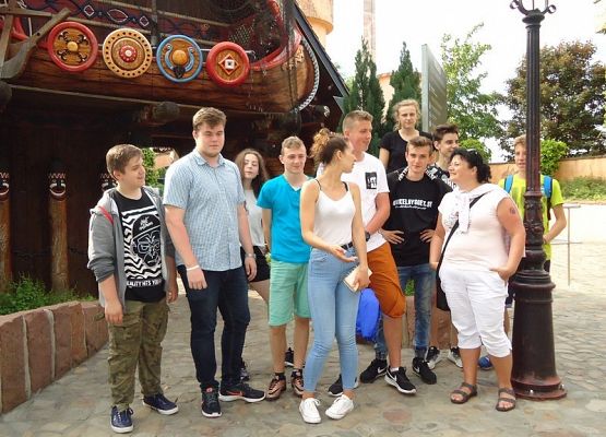 Wycieczka pełna atrakcji grafika