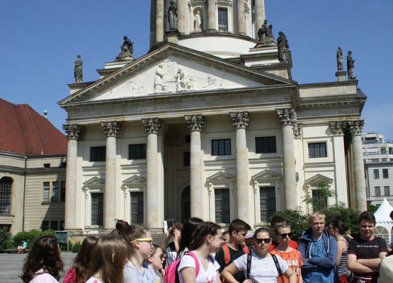 Wycieczka pełna atrakcji grafika