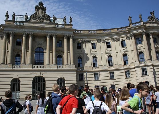 Wycieczka pełna atrakcji grafika