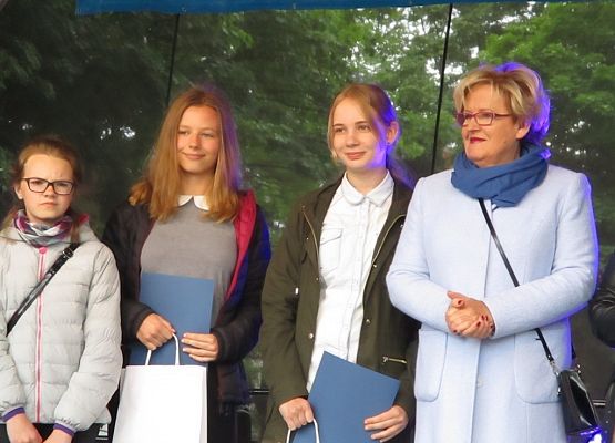 Sukces naszych gimnazjalistek grafika