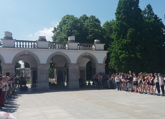 IIIA zdobyła Warszawę grafika