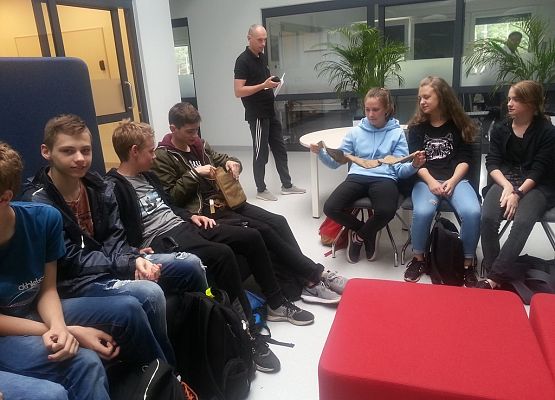 Ciekawa lekcja w terenie grafika