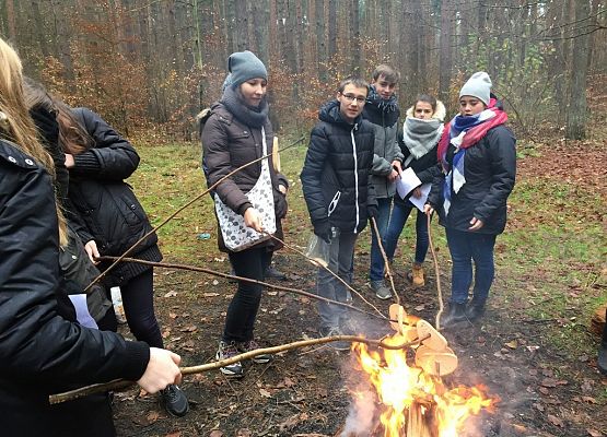 Z językiem przez świat grafika
