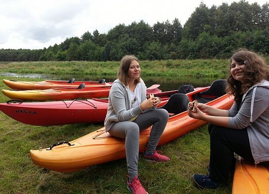 IIa i IIs na spływie kajakowym grafika