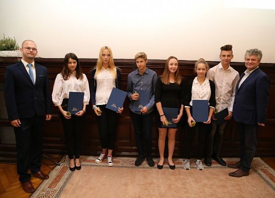 Nagrody Burmistrza Miasta w lęborskim Ratuszu grafika