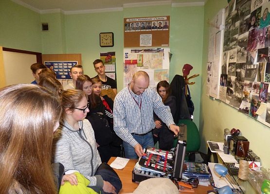 Trzecioklasiści na Komendzie Policji grafika