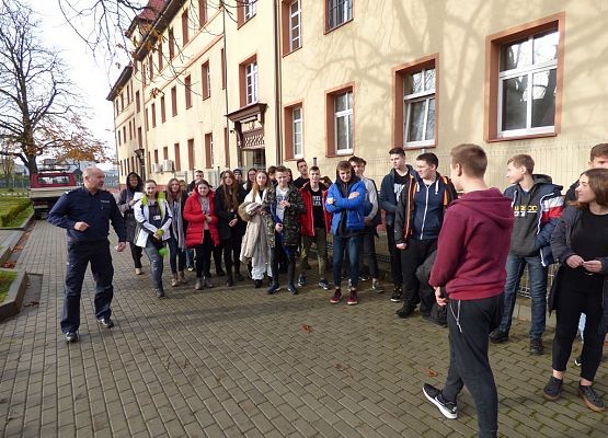 Trzecioklasiści na Komendzie Policji grafika