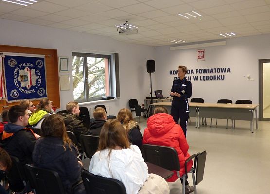 Trzecioklasiści na Komendzie Policji grafika