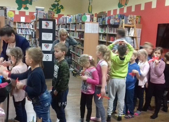 Lekcja biblioteczna w MBP grafika