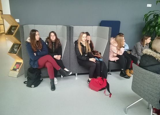 Trzecioklasiści  w NFM Production grafika