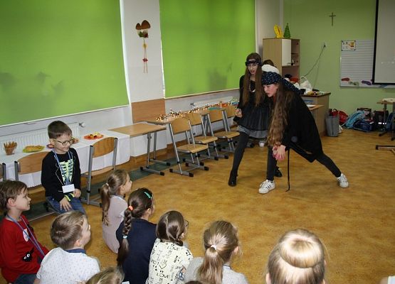 Andrzejkowe czary grafika