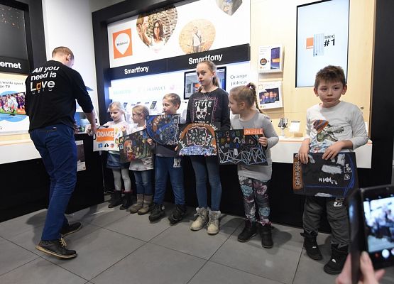 W świecie światłowodu - konkurs na plakat grafika