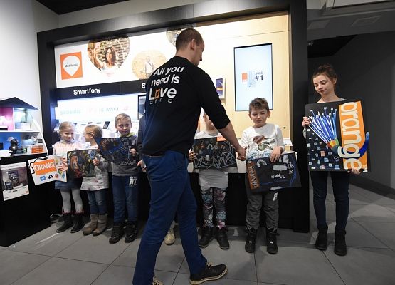 W świecie światłowodu - konkurs na plakat grafika