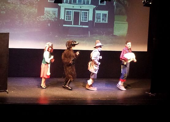 „Duch skrzyni i różnorodność kultur Europy” – spektakl dla pierwszoklasistów grafika