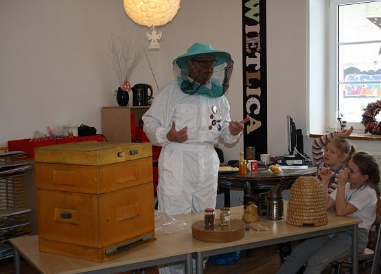 Z miłości do pszczół  grafika