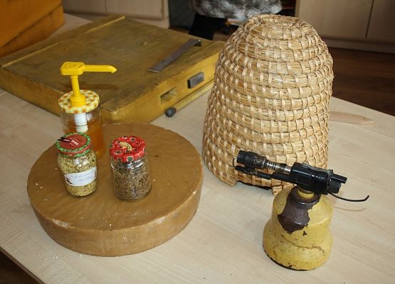 Z miłości do pszczół  grafika