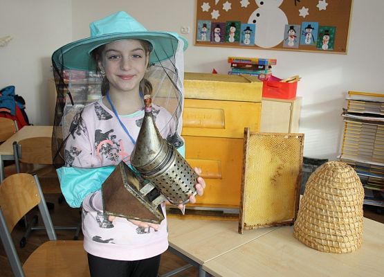 Z miłości do pszczół  grafika