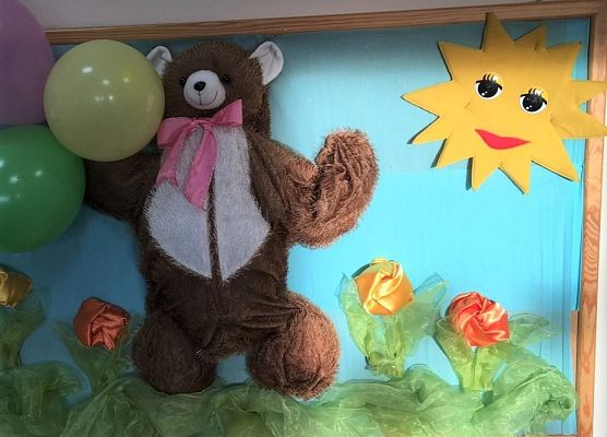 Wolontariuszki w przedszkolu grafika