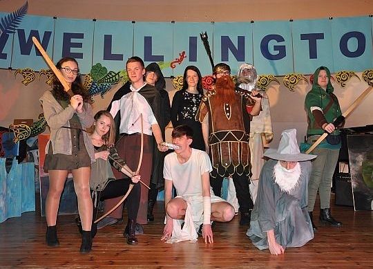 Klasa IIIb na Dniach Kultury Angielskiej grafika